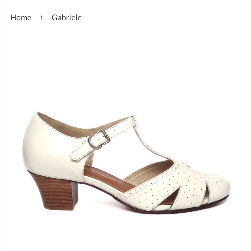 *SOLD* Re-Mix Gabriele Leather Heels - Picture 15 of 16